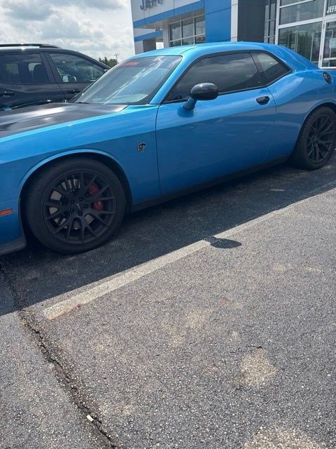 Used 2016 Dodge Challenger SRT Hellcat RWD image 4