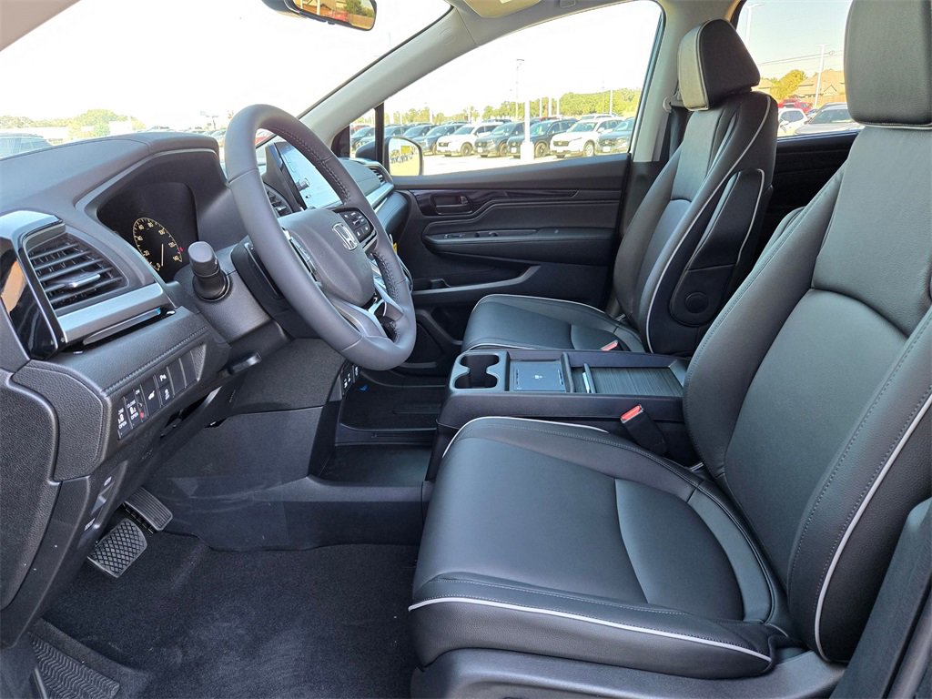 New 2026 Honda Odyssey Touring image 9