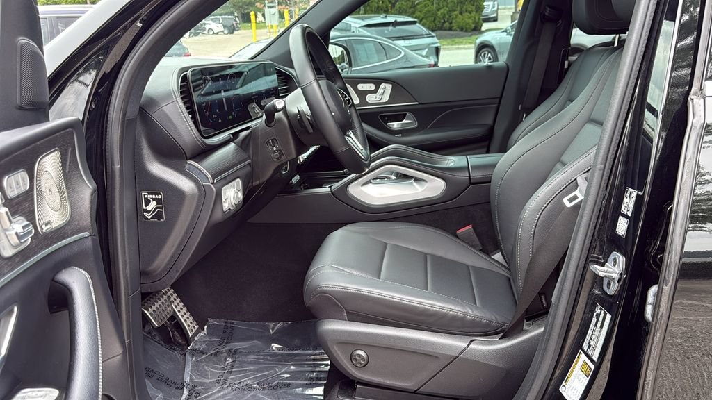 Used 2023 Mercedes-Benz GLS 450 4MATIC image 8