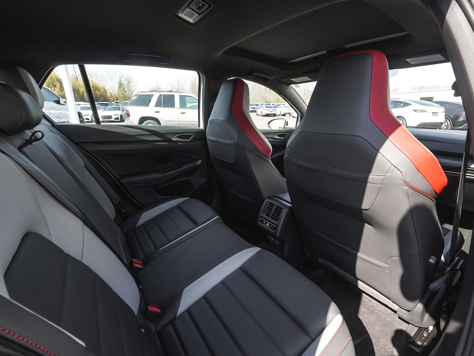 Used 2024 Volkswagen GTI Autobahn image 38