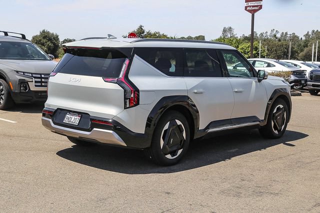 Used 2024 Kia EV9 Land AWD/4WD image 5