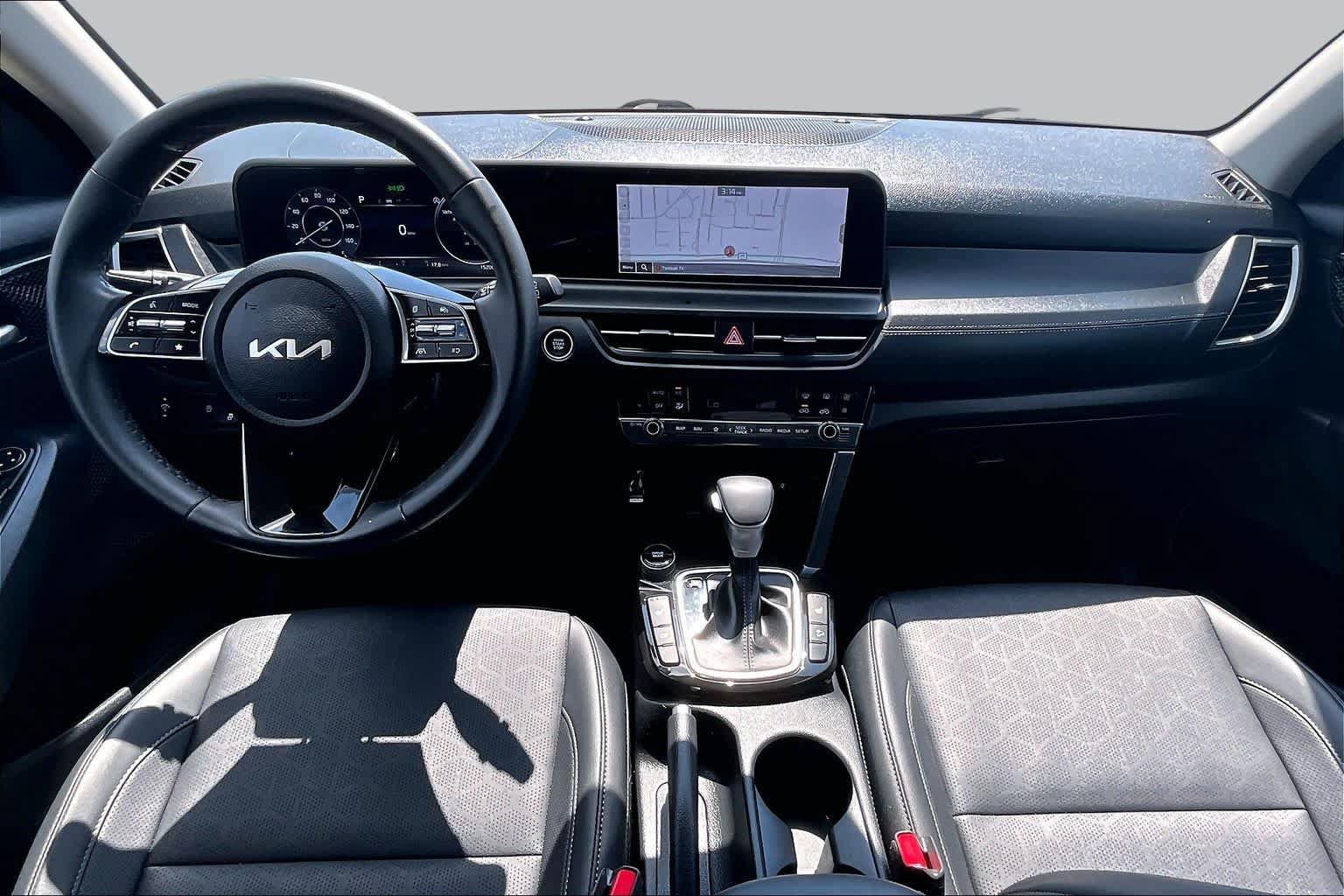 Certified 2024 Kia Seltos EX FWD image 14