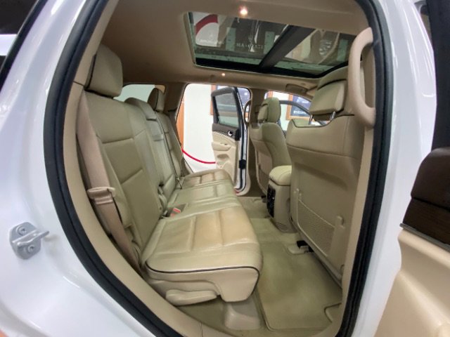 Used 2020 Jeep Grand Cherokee Overland RWD image 20