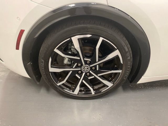 Used 2024 Toyota Prius Prime Premium w/ Advanced Technology Package FWD image 29