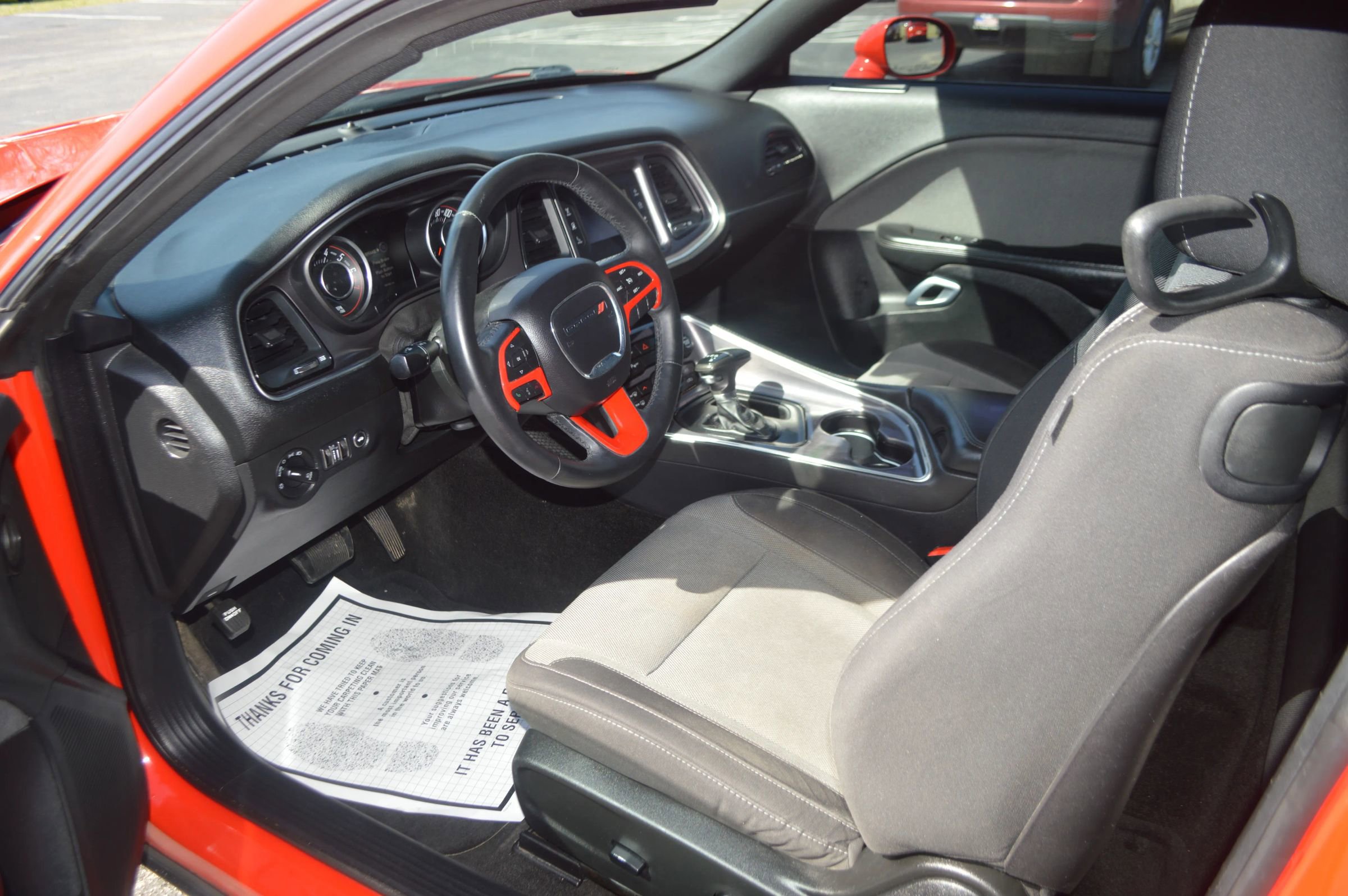 Used 2015 Dodge Challenger SXT w/ Driver Convenience Group image 15