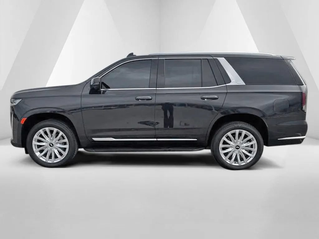 Used 2024 Cadillac Escalade Luxury AWD/4WD image 5