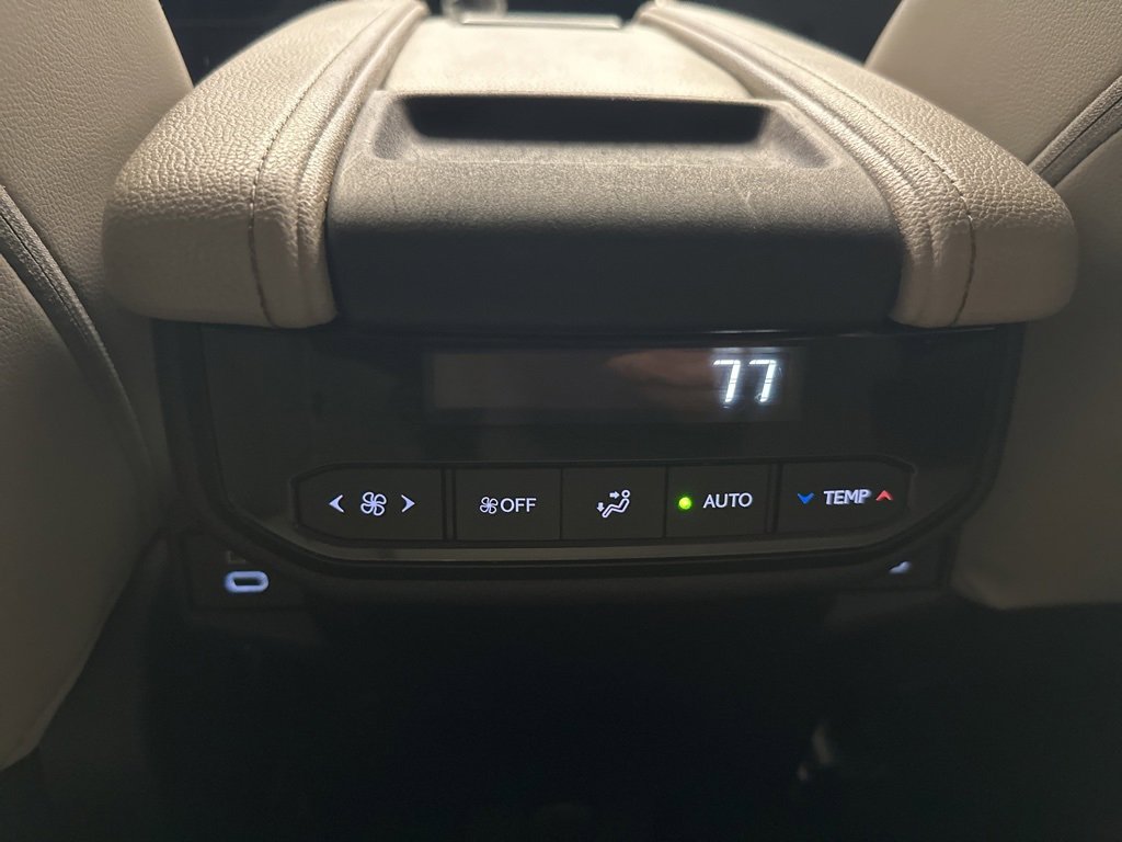Used 2024 Toyota Grand Highlander XLE image 24