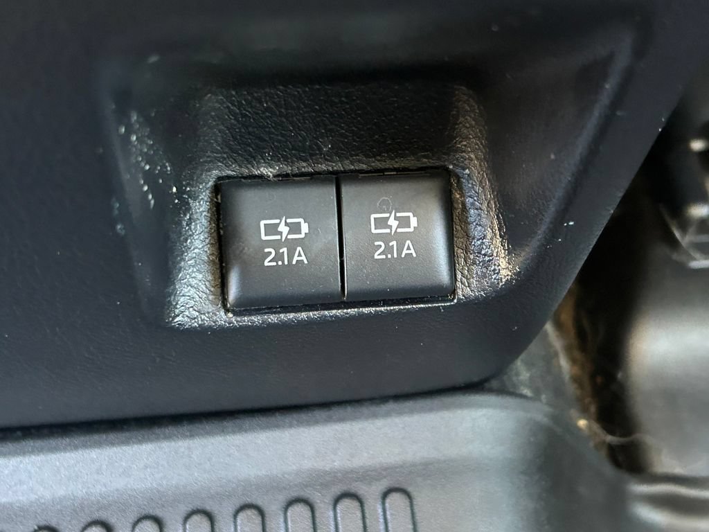Certified 2022 Toyota 4Runner TRD Off-Road Premium AWD/4WD image 22