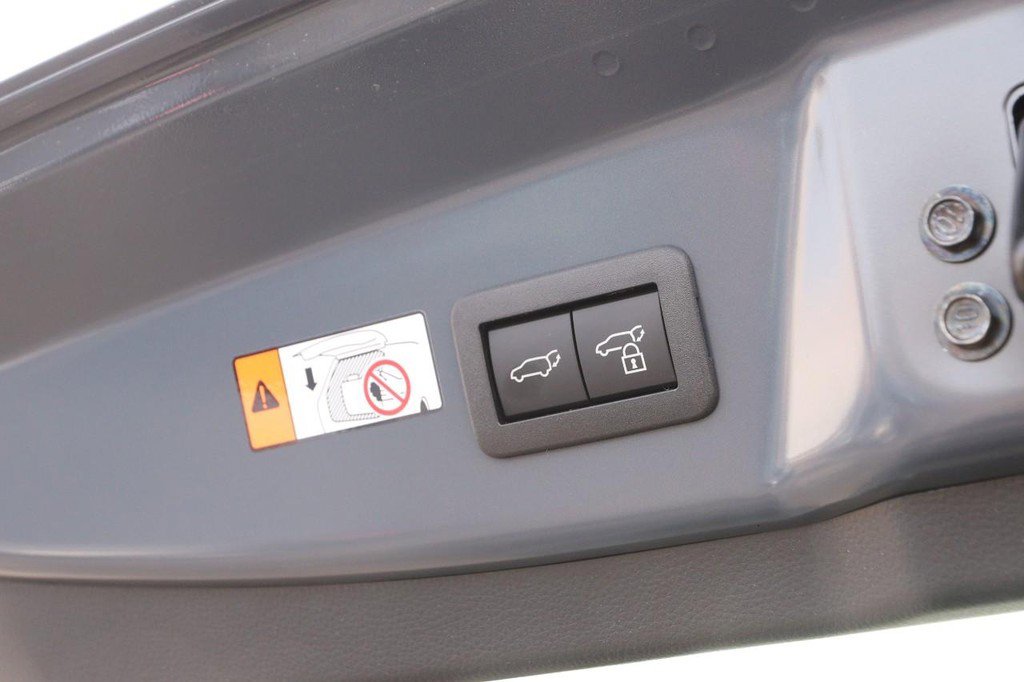 New 2026 Toyota Prius Plug-In Hybrid image 8