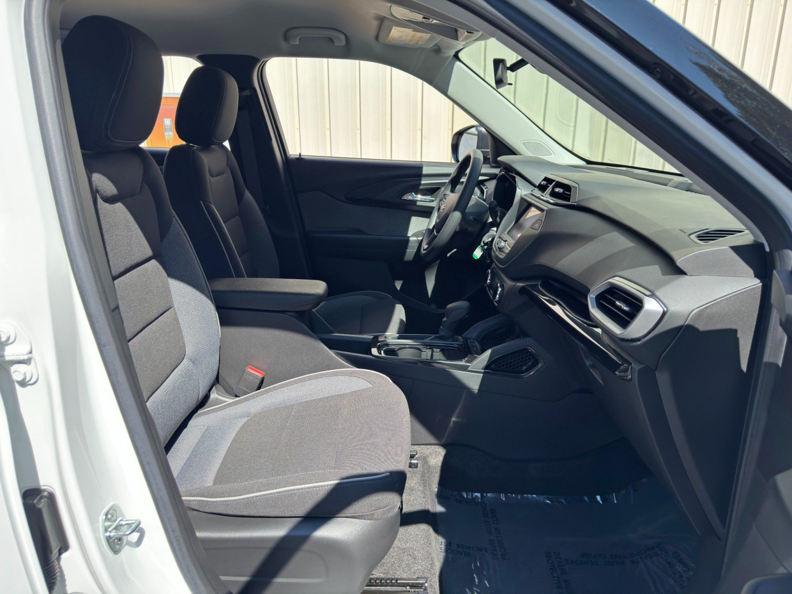 Used 2023 Chevrolet TrailBlazer LS FWD image 14