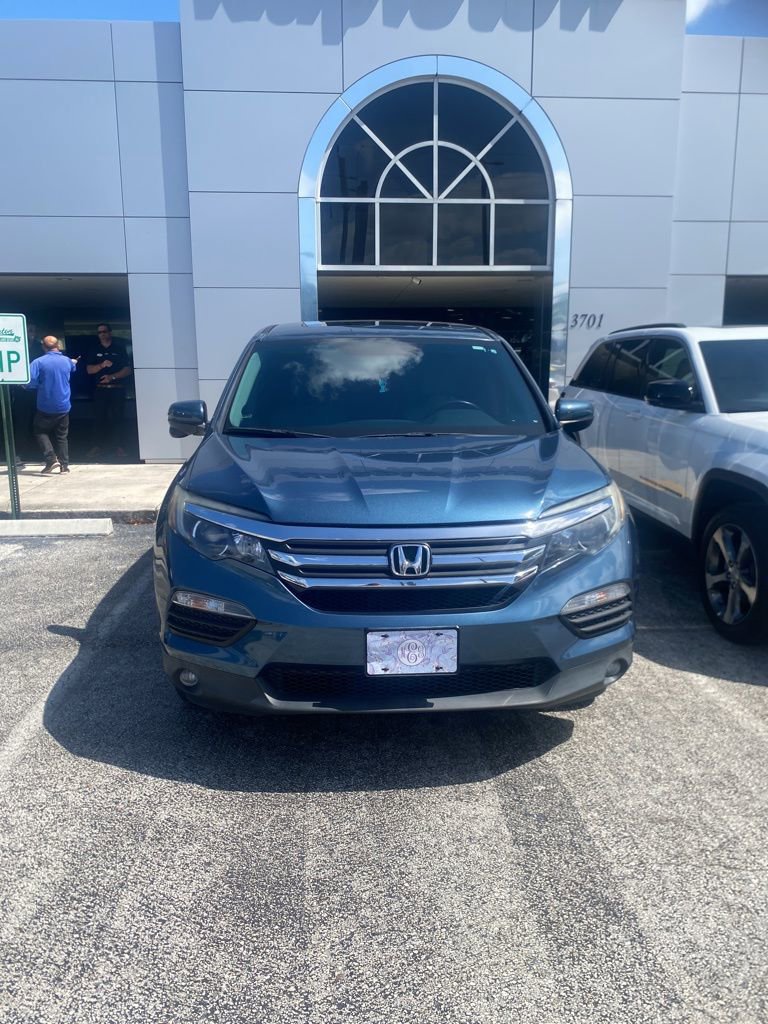 Used 2017 Honda Pilot EX-L image 2