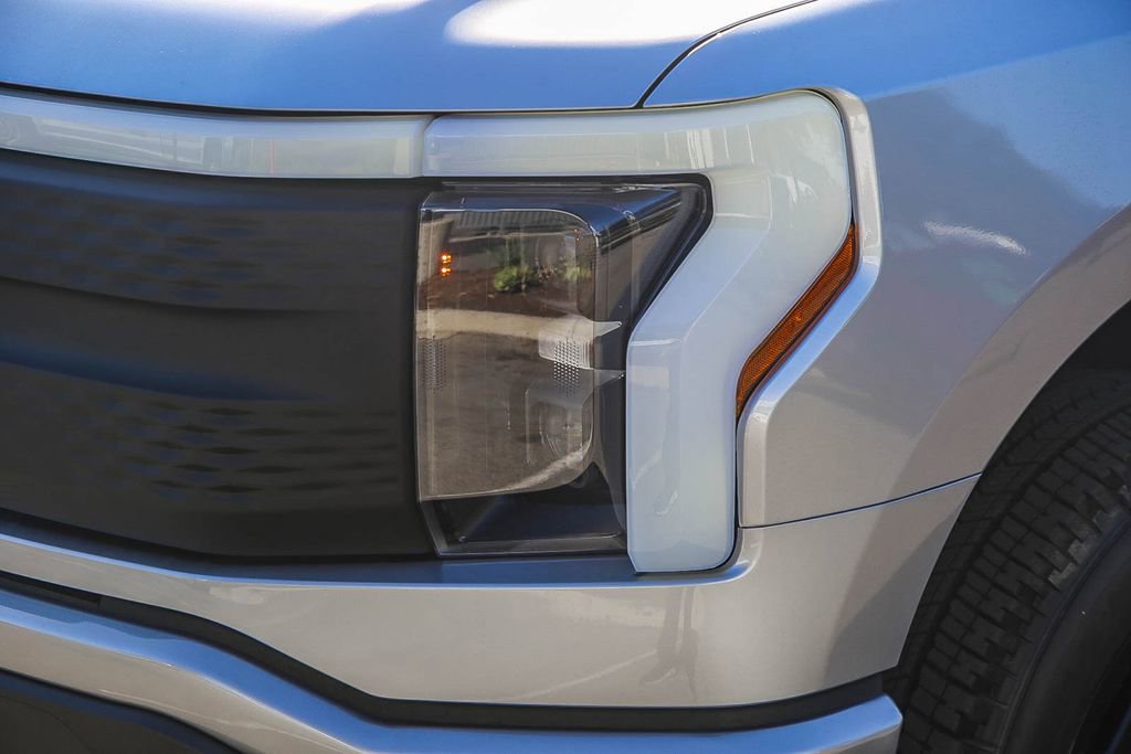 New 2025 Ford F150 Lightning XLT AWD/4WD image 4