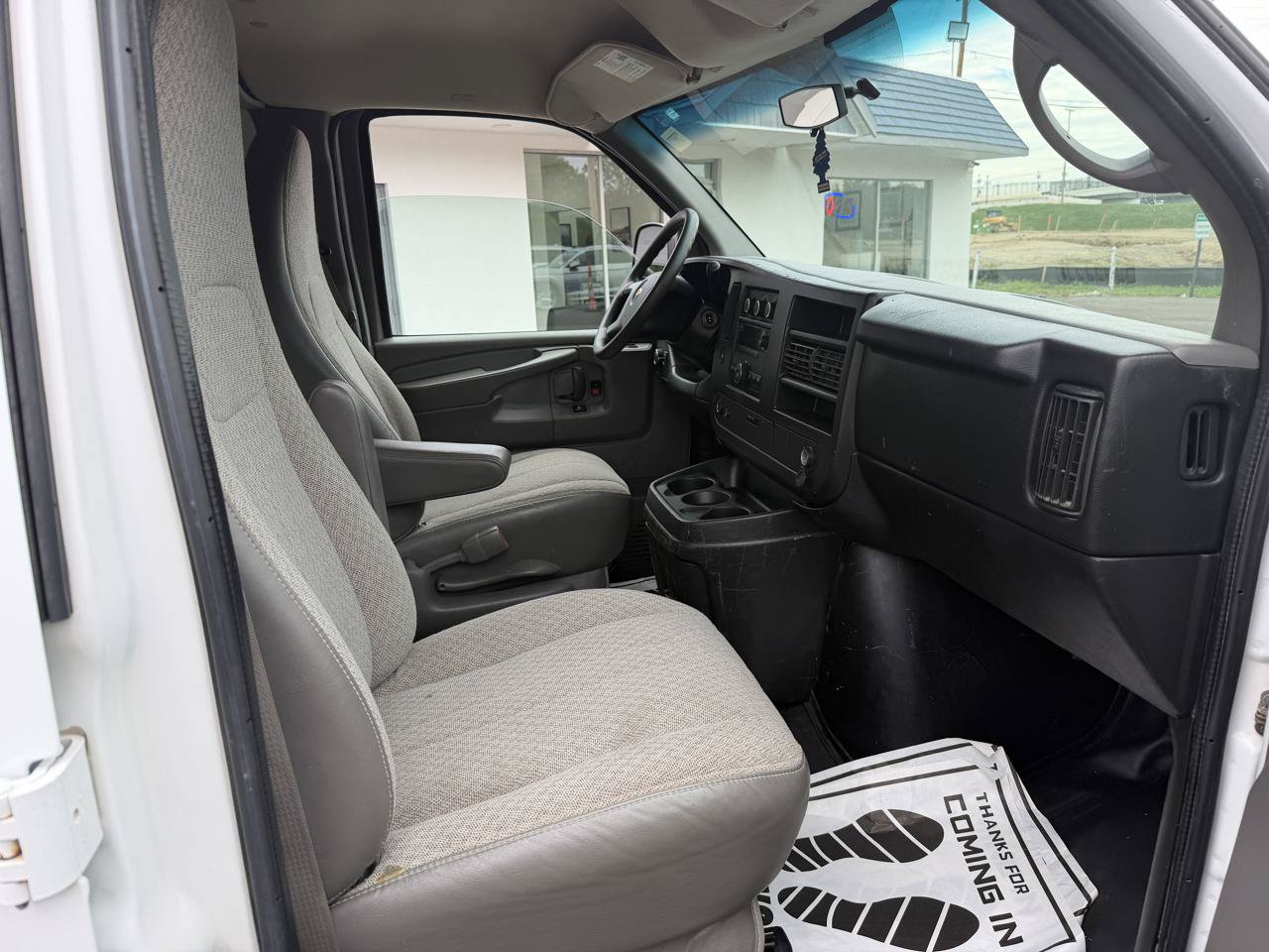 Used 2014 Chevrolet Express 1500 RWD image 24