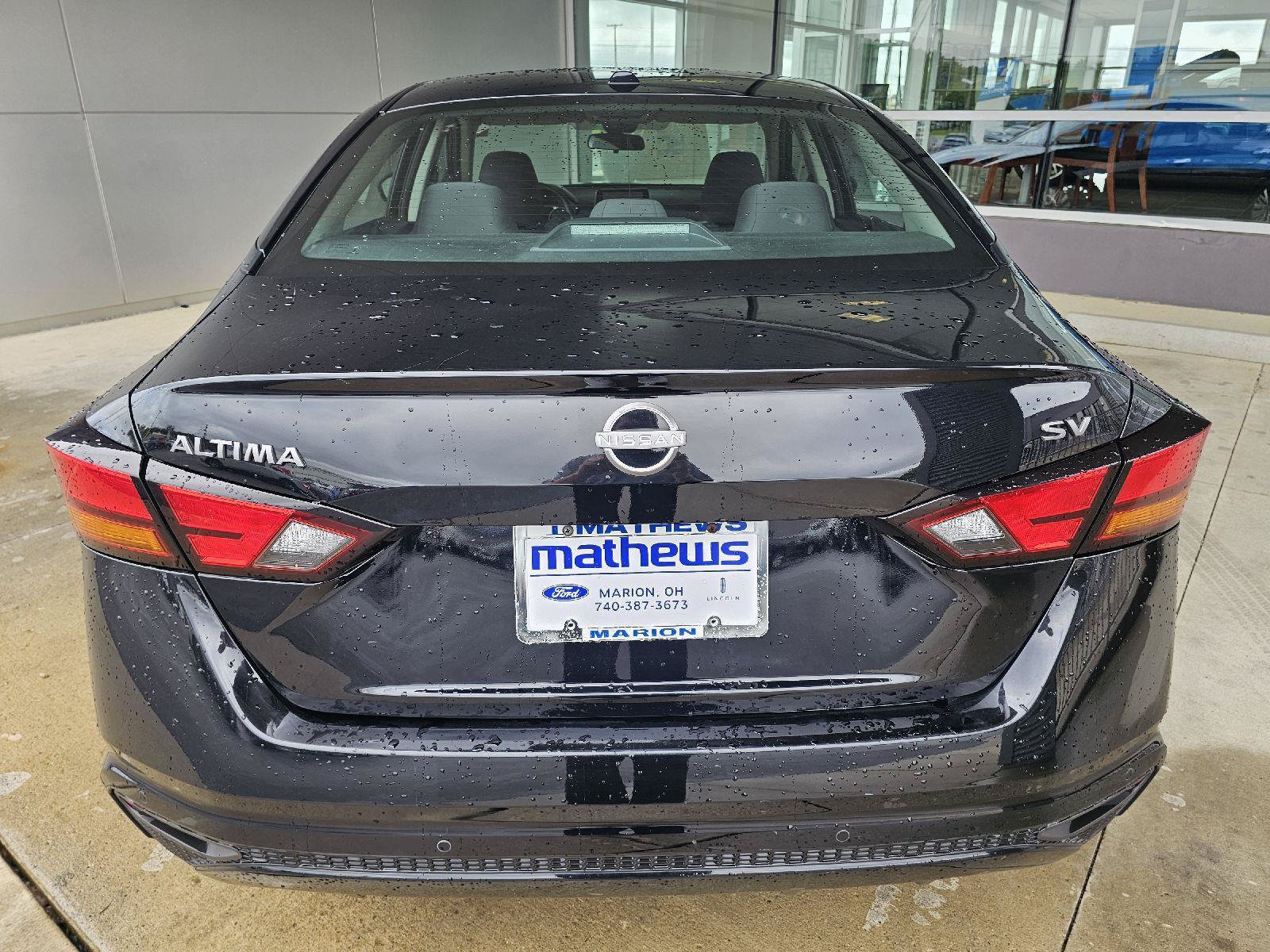 Used 2024 Nissan Altima 2.5 SV FWD image 4