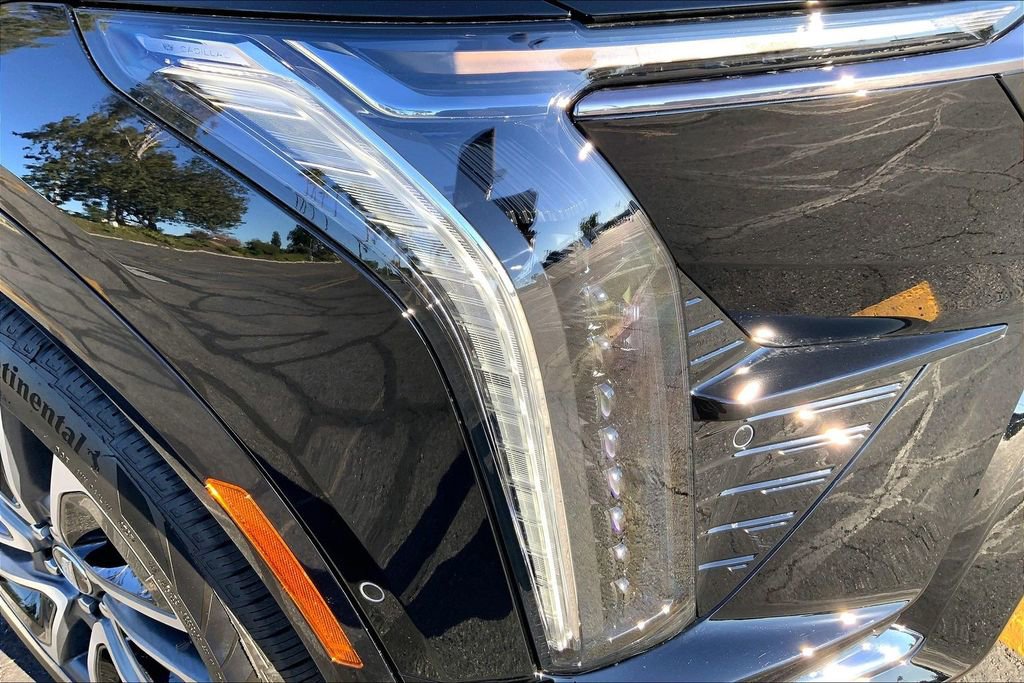 New 2026 Cadillac Optiq Sport 2 image 14