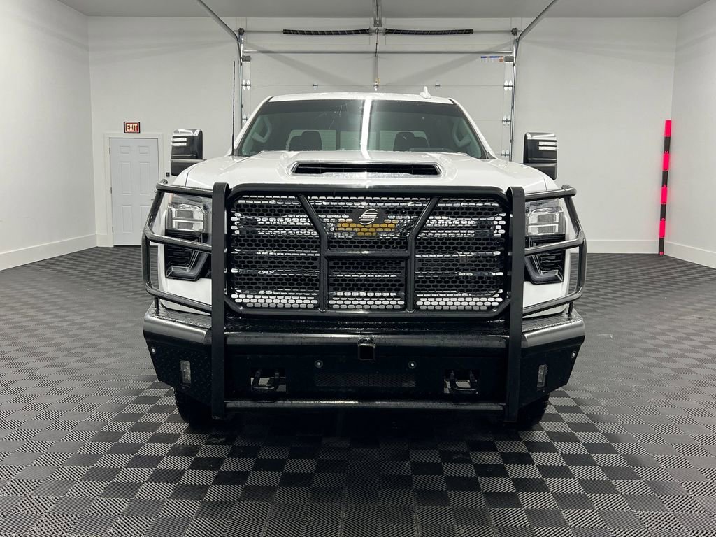 Used 2024 Chevrolet Silverado 2500 LTZ w/ LTZ Plus Package AWD/4WD image 5