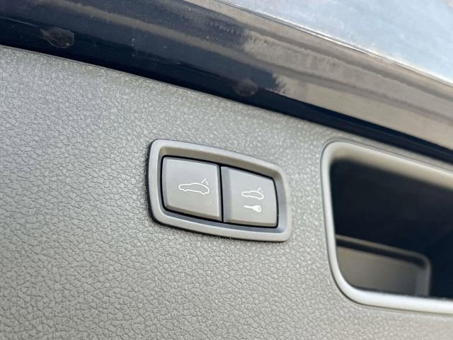 Used 2021 Porsche Macan image 24