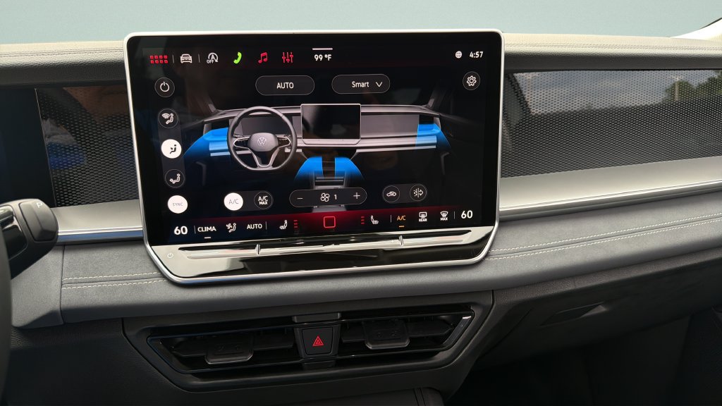 New 2026 Volkswagen Tiguan SE FWD image 20