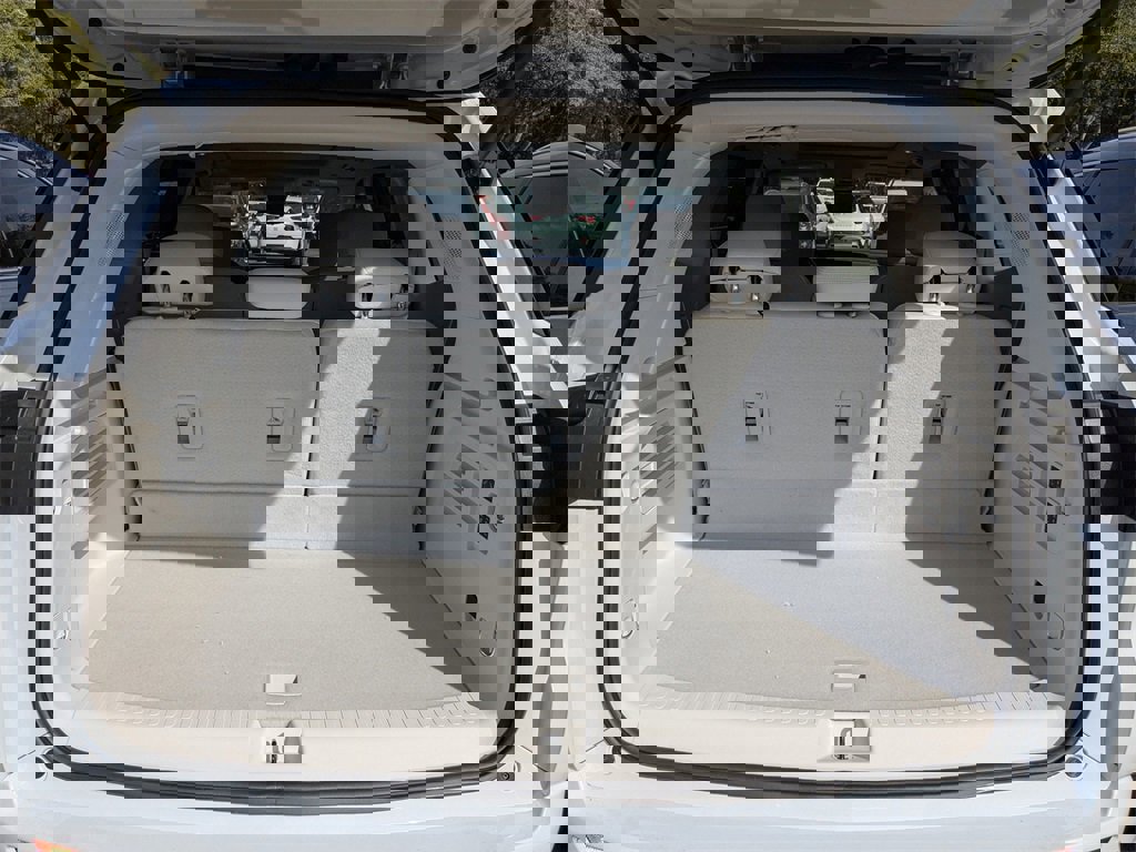 New 2026 Buick Enclave Avenir image 13