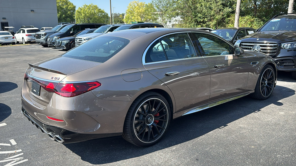 Used 2026 Mercedes-Benz E 53 AMG e 4MATIC Sedan image 3