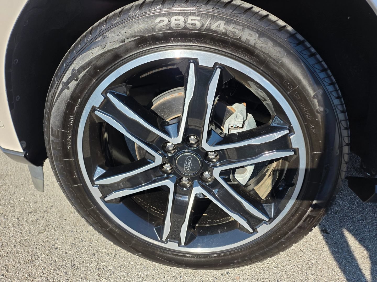 Used 2019 Ford Expedition Limited w/ Equipment Group 303A AWD/4WD image 46