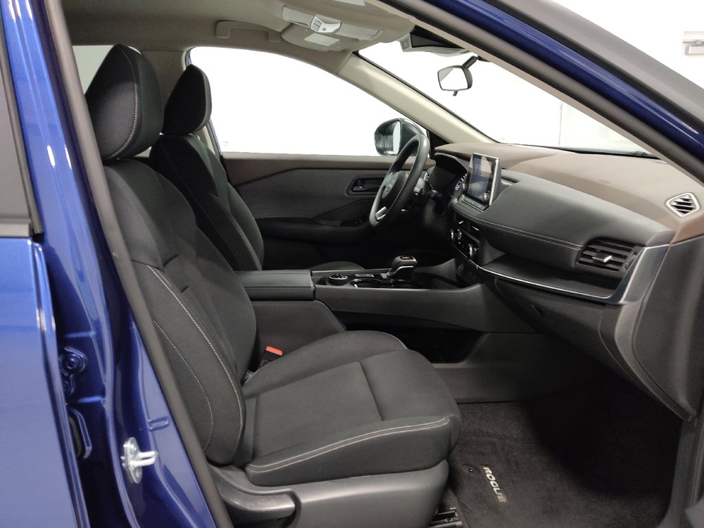 Used 2023 Nissan Rogue S image 21