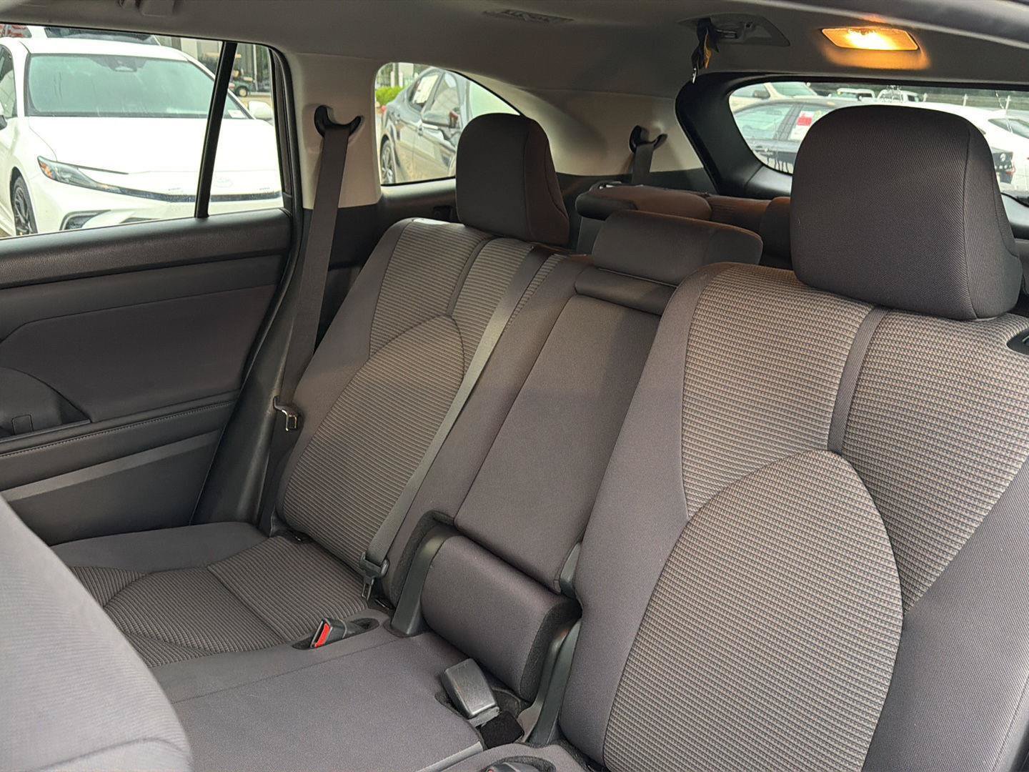 Certified 2024 Toyota Highlander LE AWD/4WD image 31