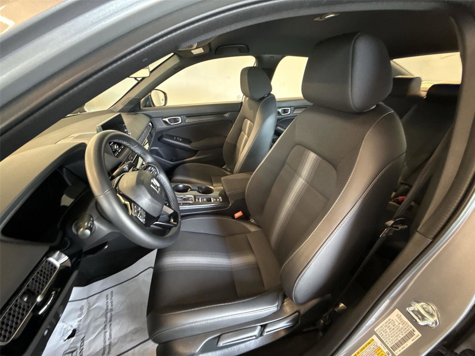 Used 2023 Honda Civic Sport image 13