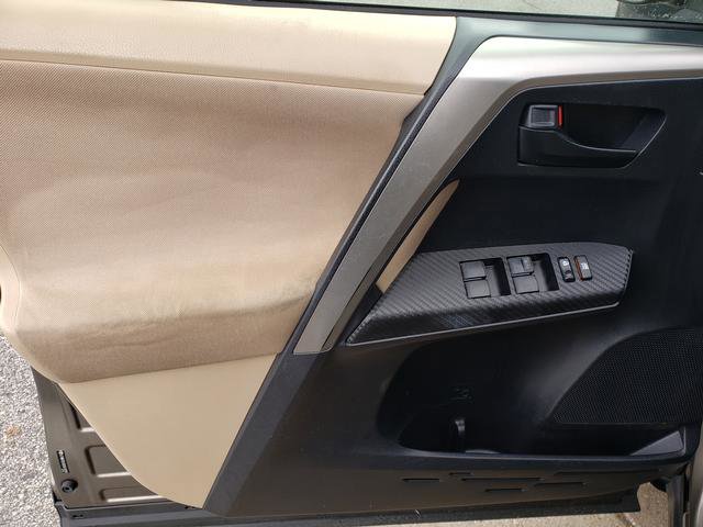 Used 2013 Toyota RAV4 XLE image 11