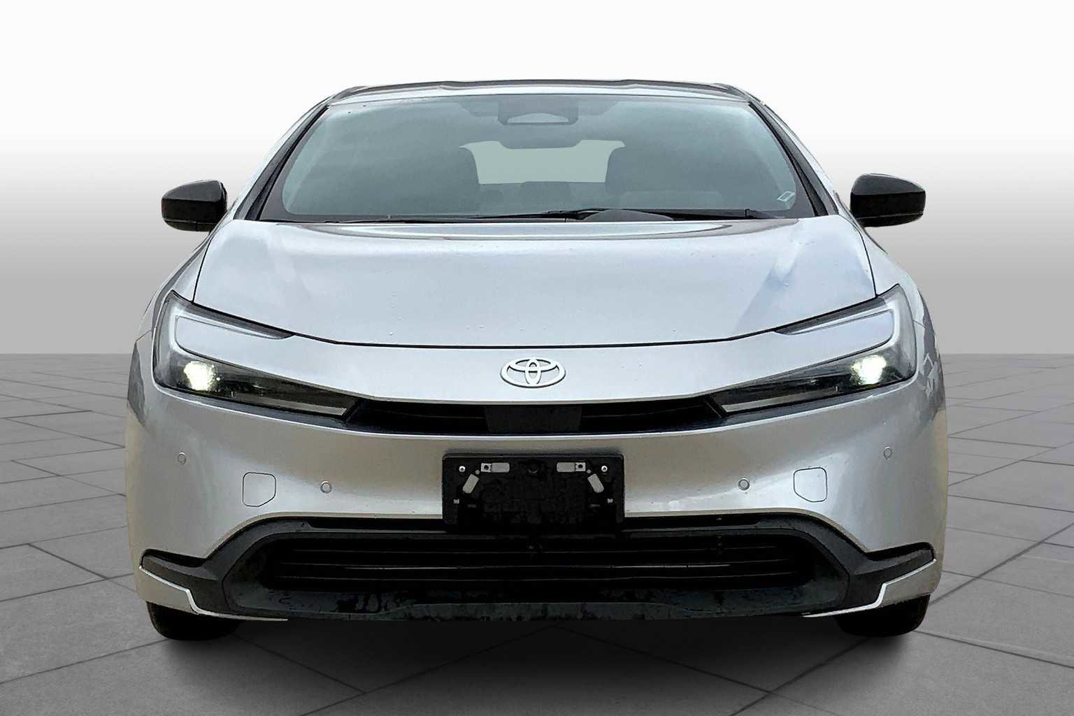 Used 2024 Toyota Prius XLE image 5