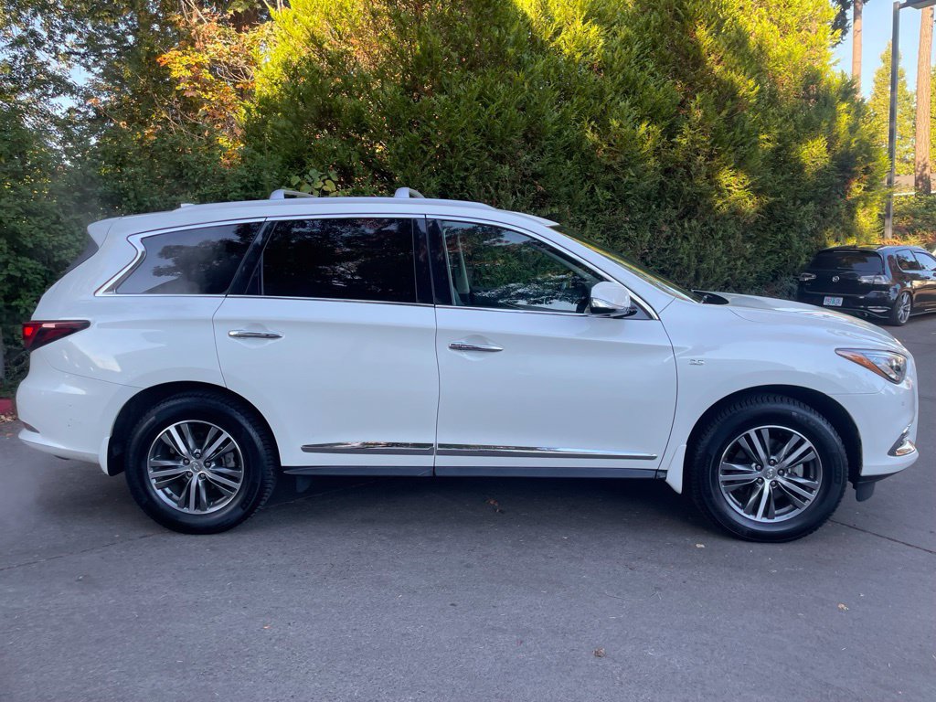 Used 2020 INFINITI QX60 Luxe w/ Essential Package AWD/4WD image 3