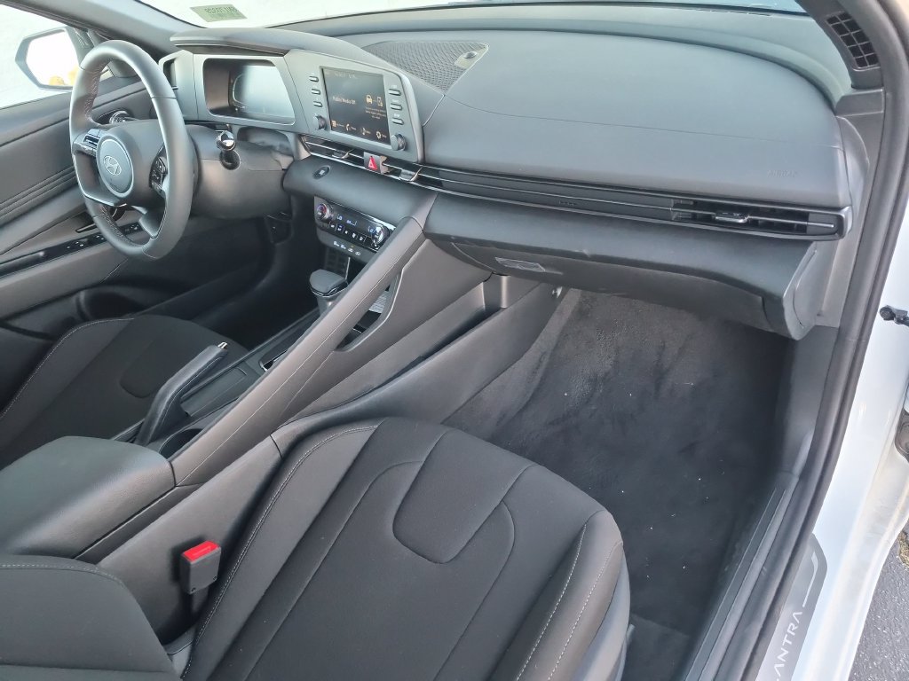 New 2026 Hyundai Elantra Sport FWD image 8