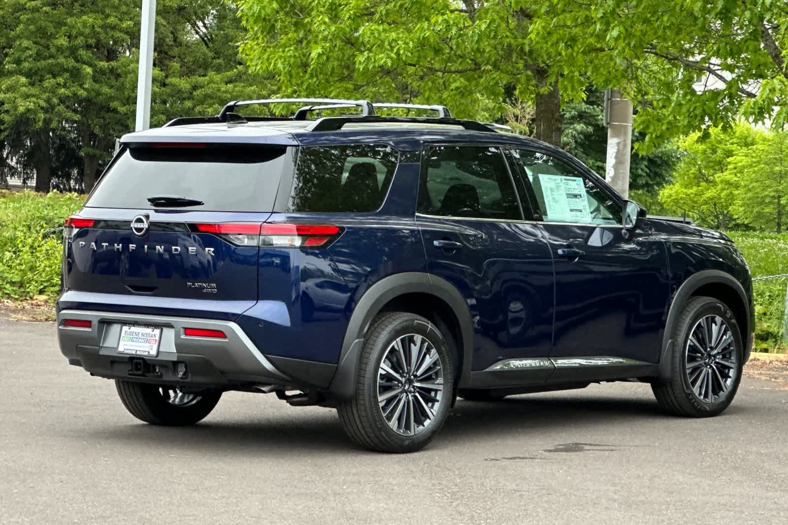 New 2026 Nissan Pathfinder Platinum AWD/4WD image 2