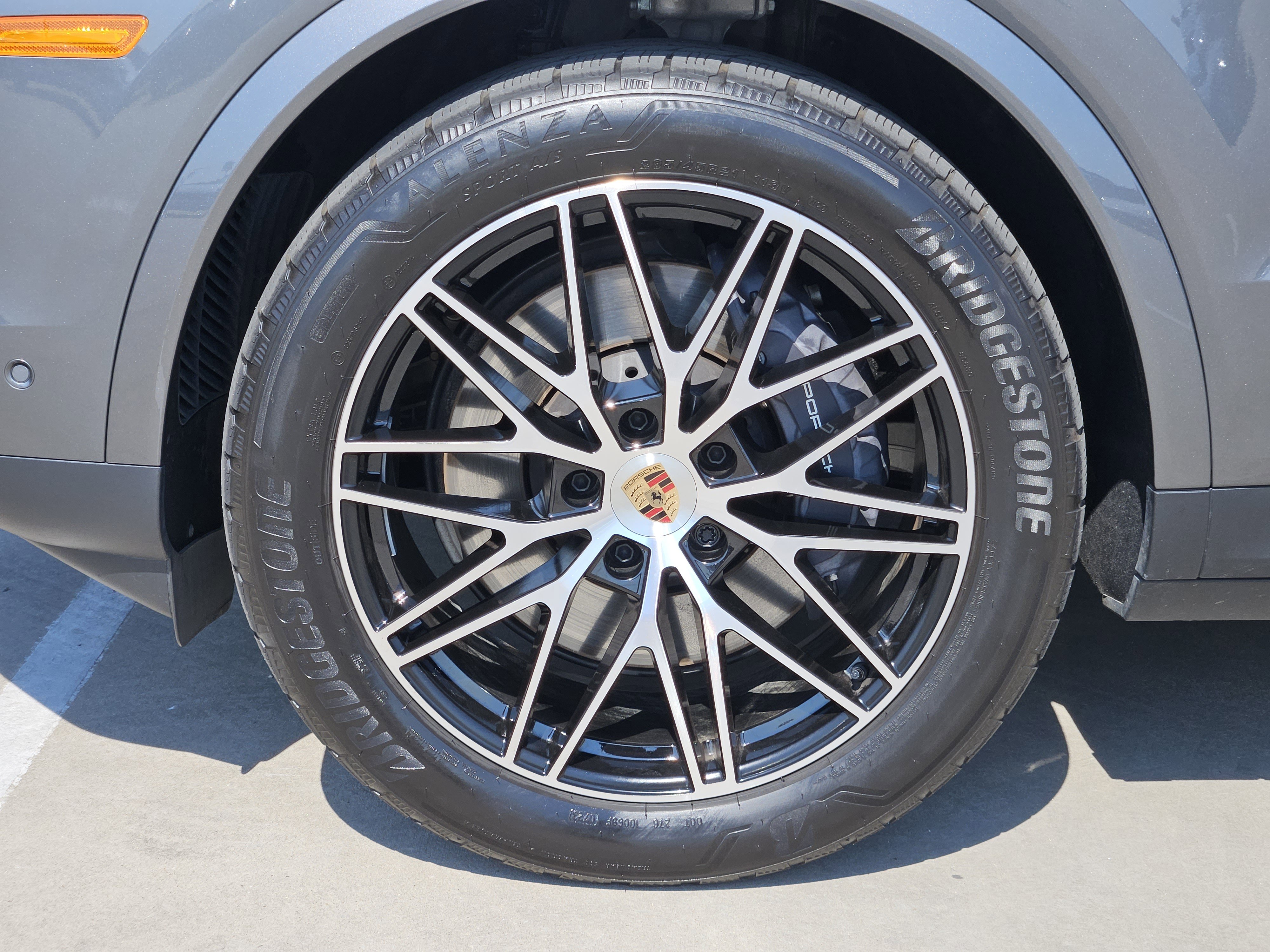 Certified 2025 Porsche Cayenne Coupe image 14