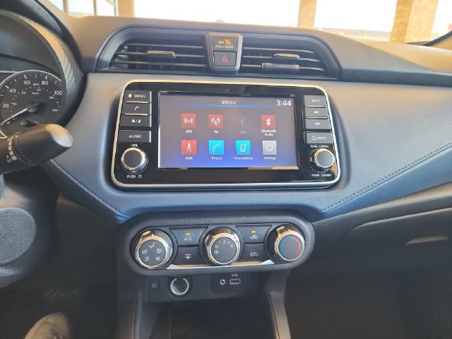 Used 2025 Nissan Versa SV w/ Trunk Package FWD image 16