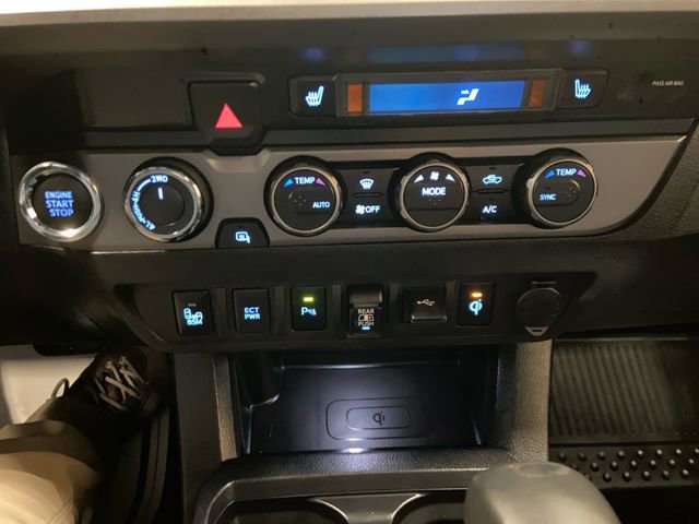 Used 2020 Toyota Tacoma TRD Off-Road w/ TRD Premium Off Road Package image 22