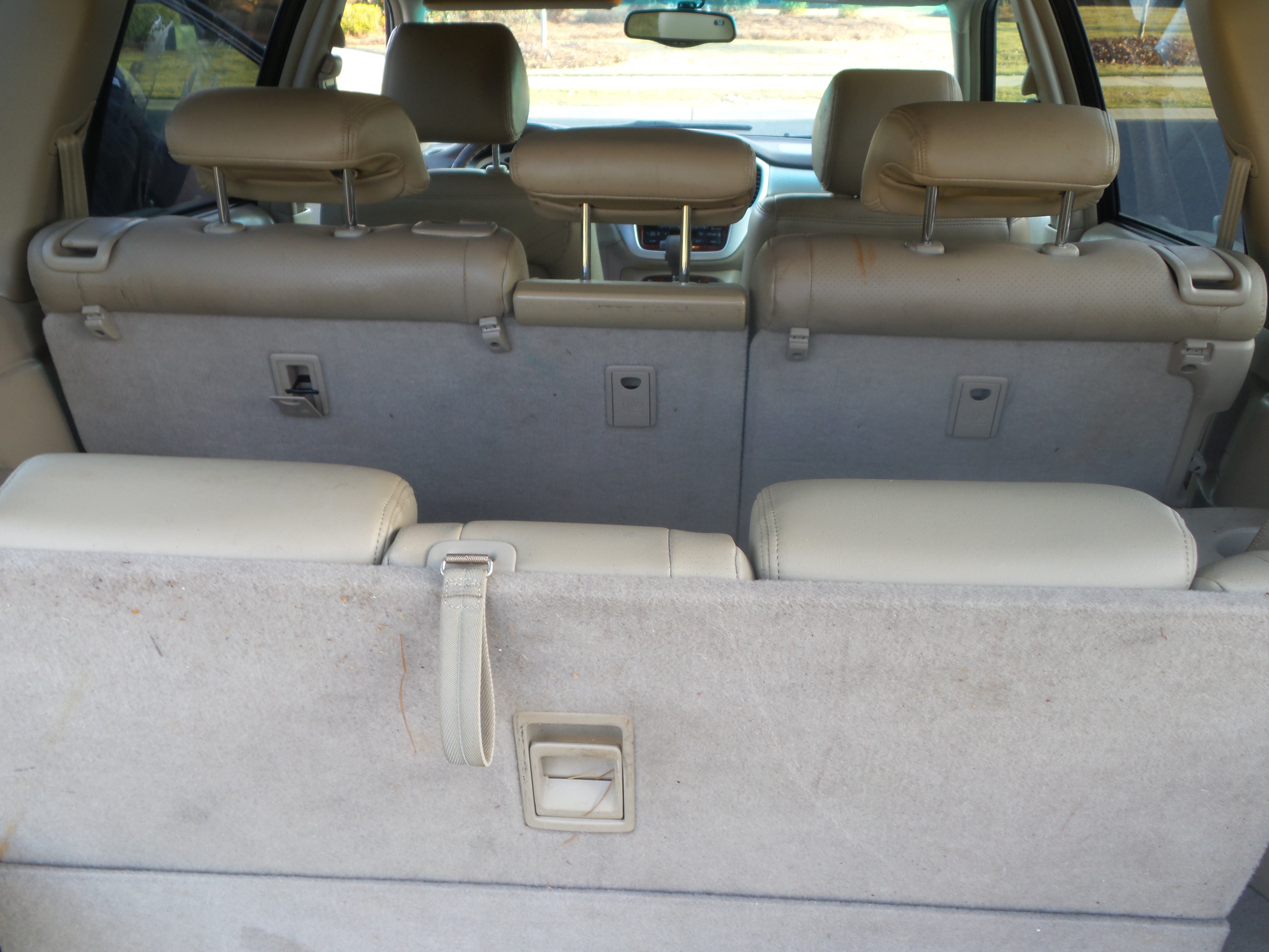 Used 2005 Toyota Highlander 4WD V6 w/ 3rd Row image 14