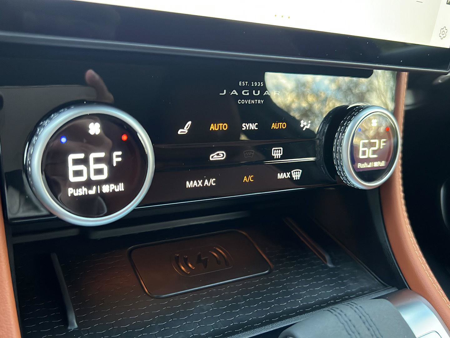 Certified 2026 Jaguar F-PACE R-Dynamic S AWD/4WD image 16