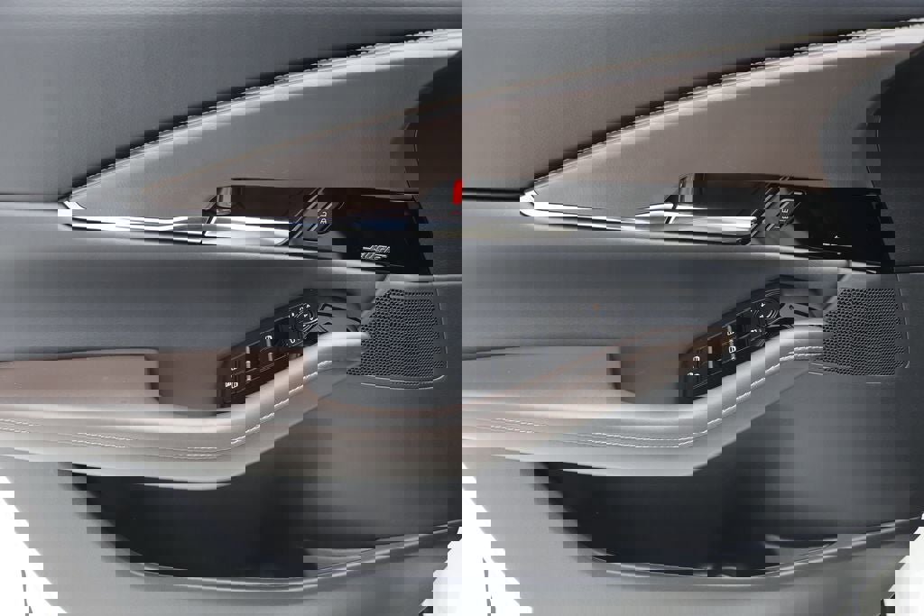 Used 2025 MAZDA CX-30 AWD 2.5 S w/ Premium Package image 14