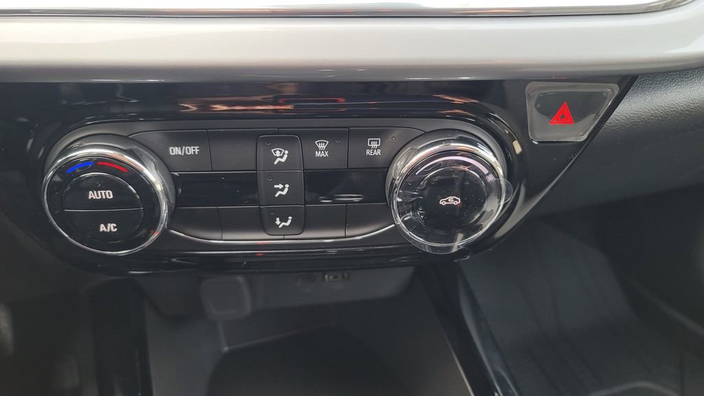 New 2026 Chevrolet Trax LT image 22