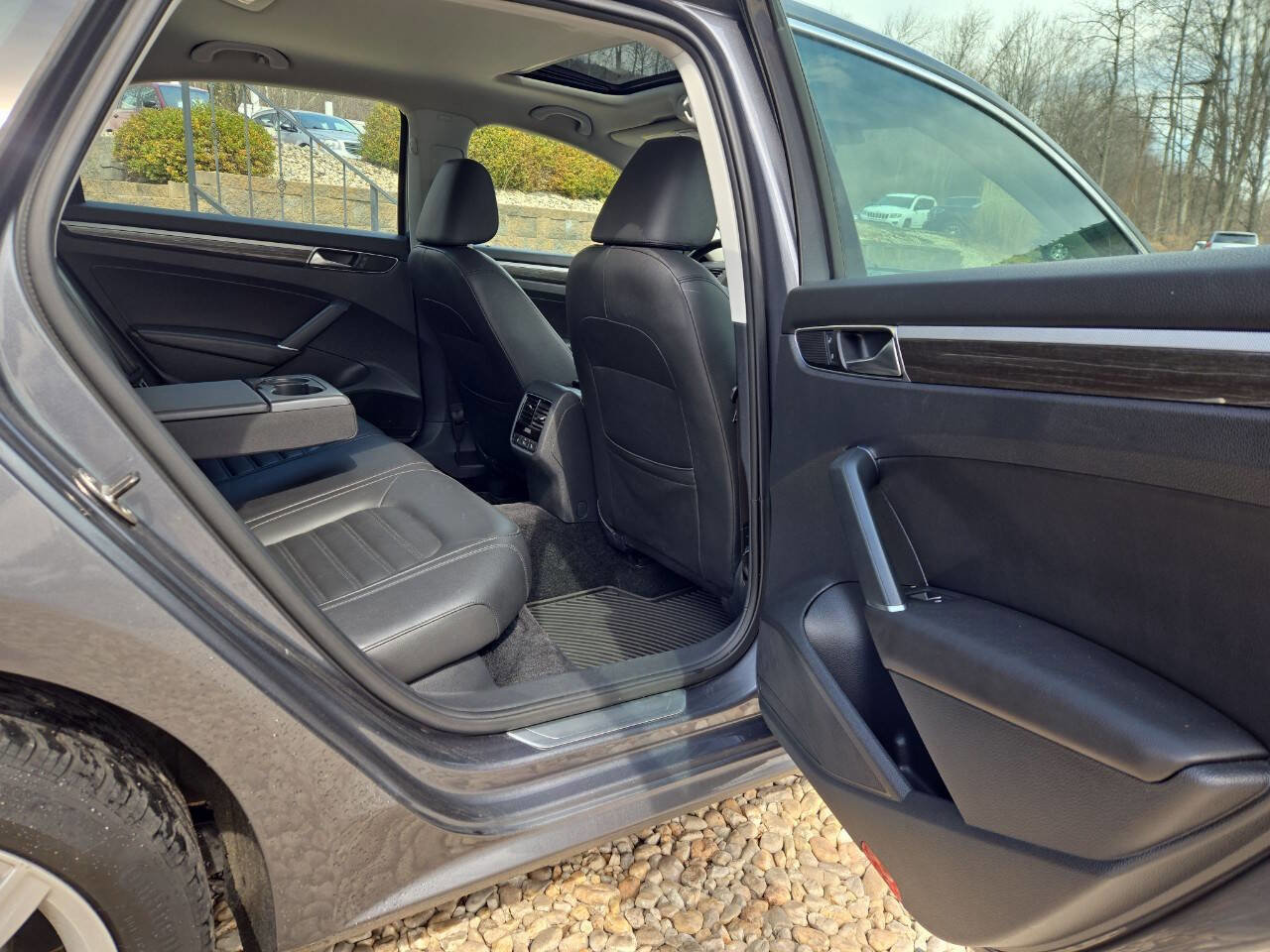 Used 2016 Volkswagen Passat 1.8T image 18