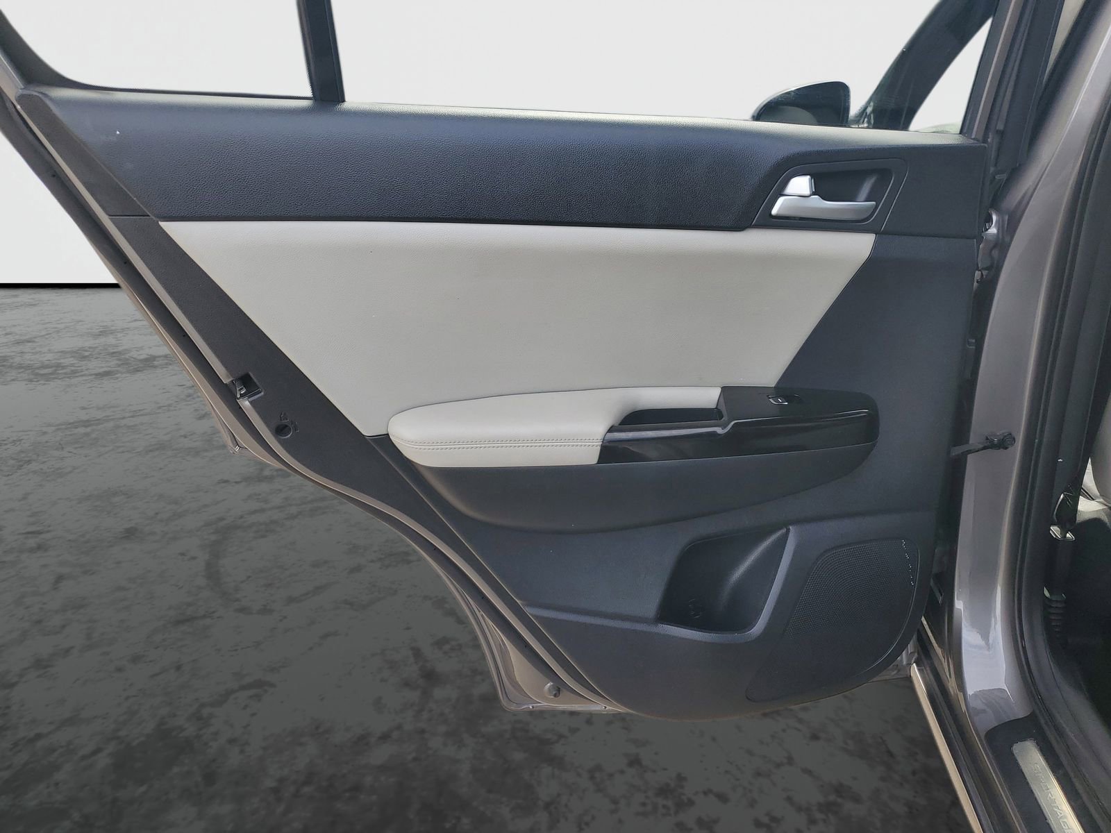 Used 2017 Kia Sportage SX image 16