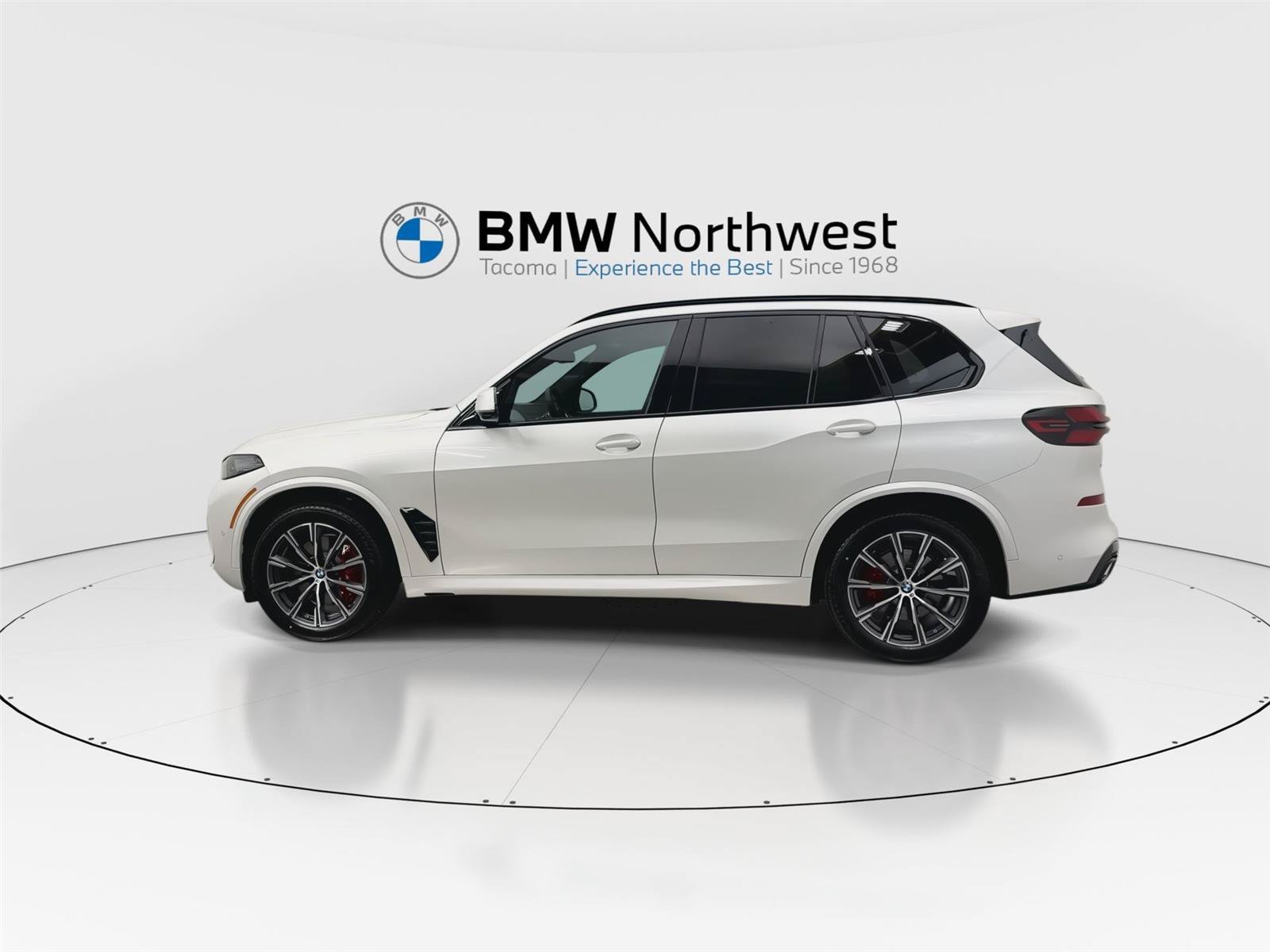 New 2026 BMW X5 xDrive40i w/ M Sport Package AWD/4WD image 11