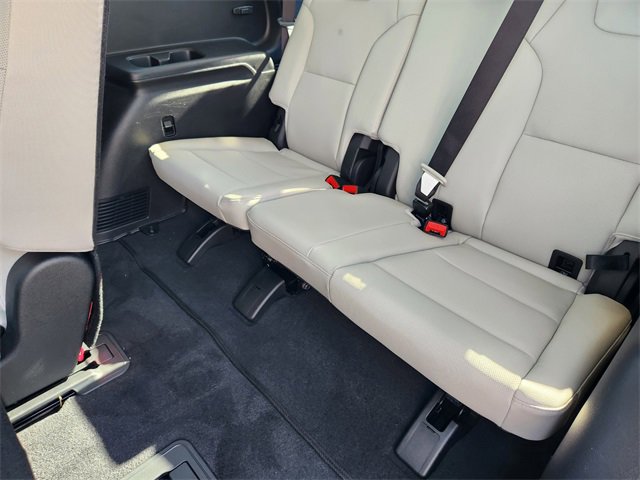 Certified 2025 Kia Telluride EX image 32