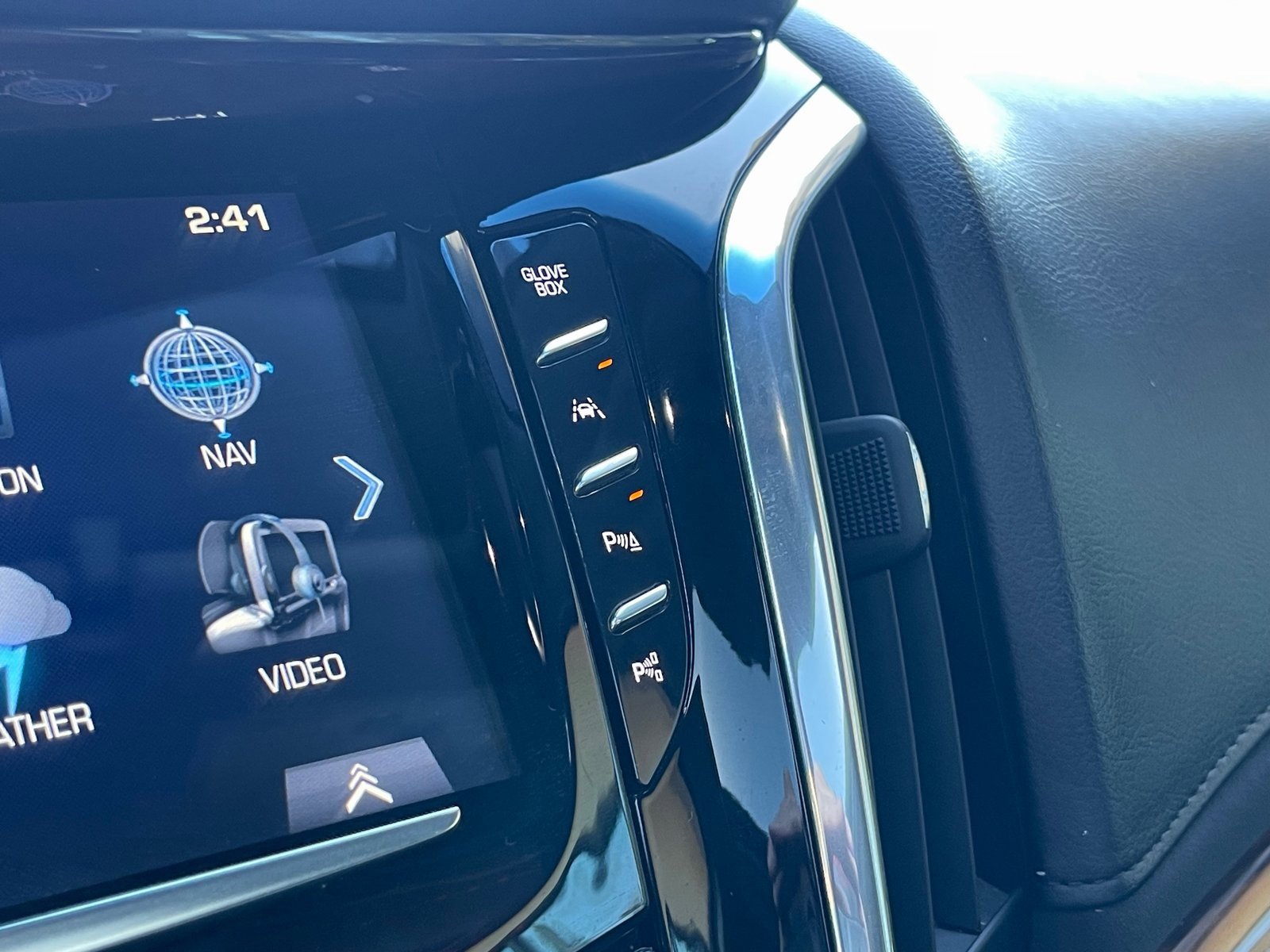 Used 2017 Cadillac Escalade Premium Luxury image 56