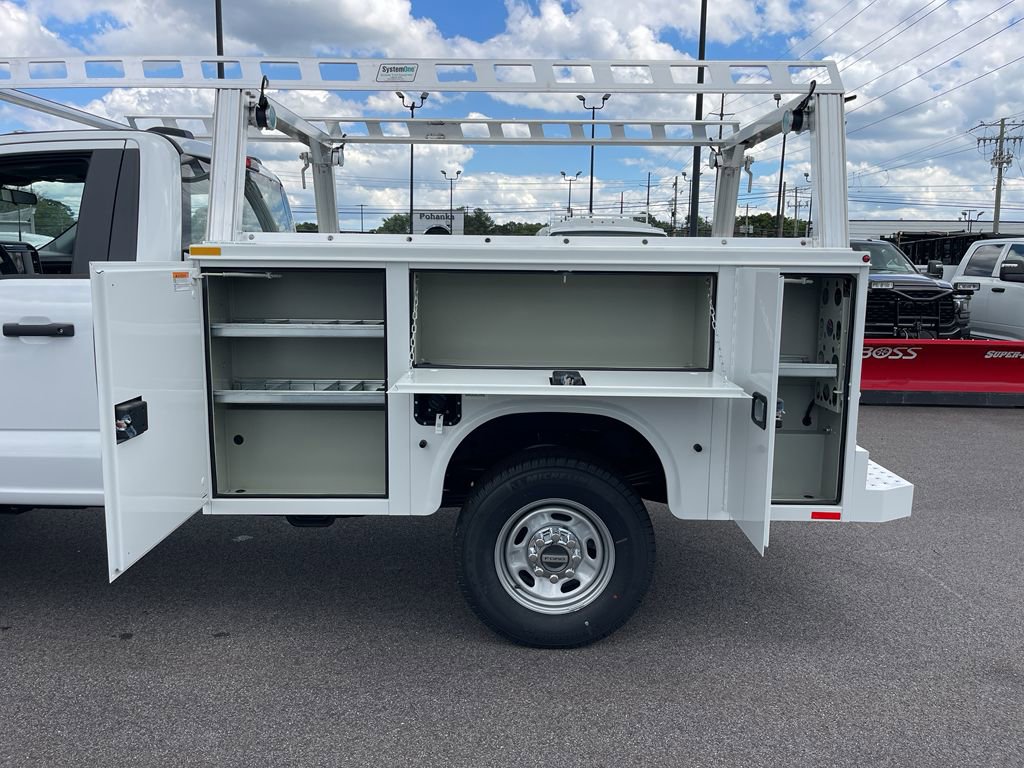 New 2025 Ford F250 XL w/ XL Chrome Package image 17