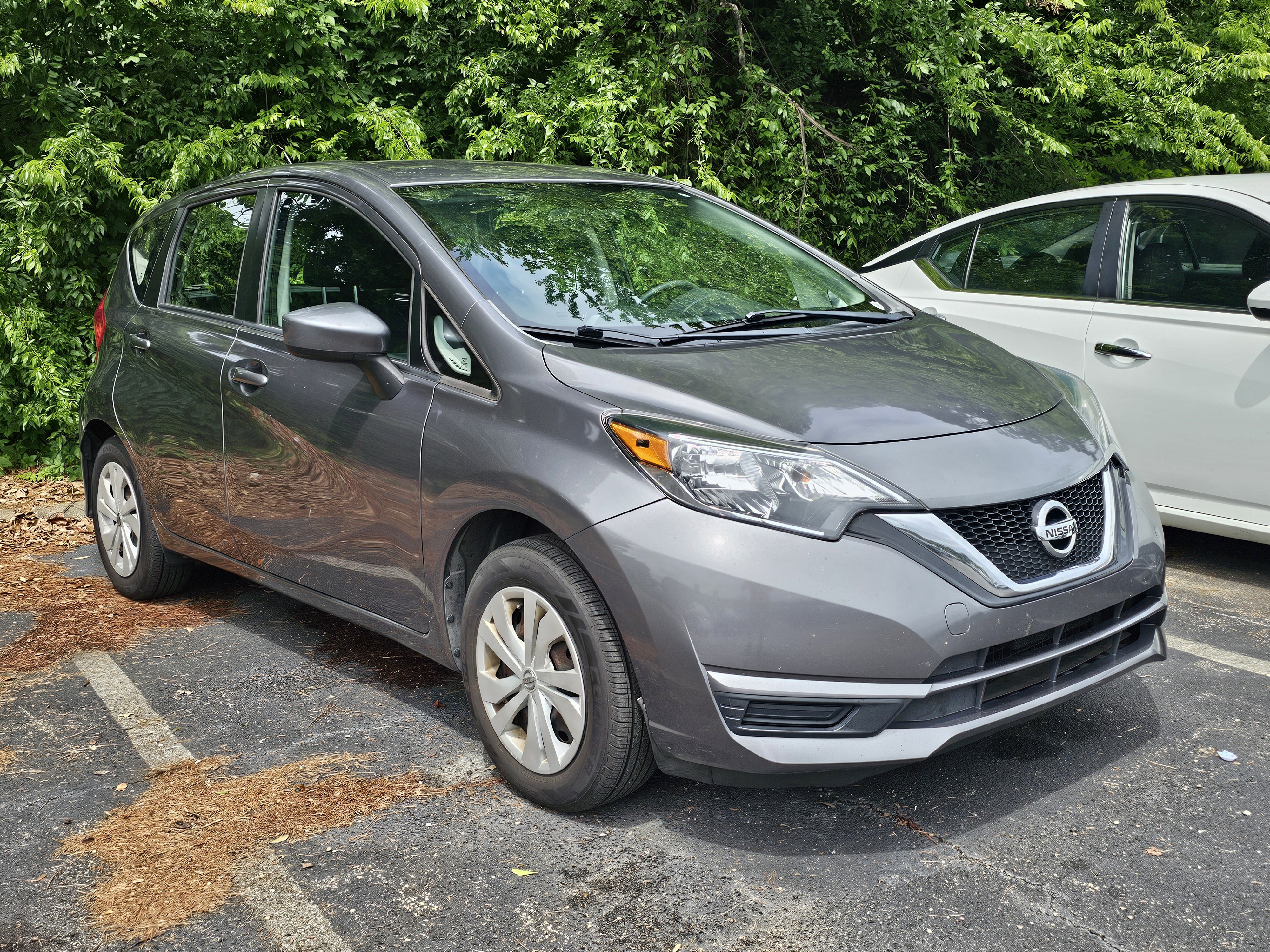 Used 2019 Nissan Versa Note SV FWD image 4
