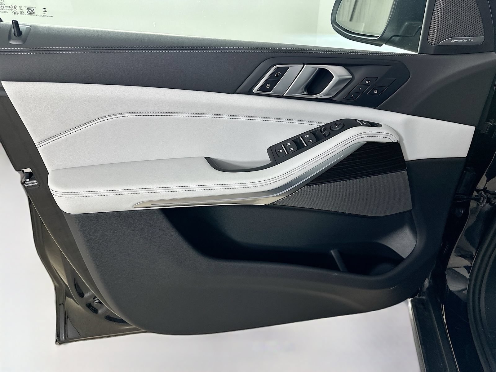 New 2026 BMW X5 xDrive40i AWD/4WD image 16