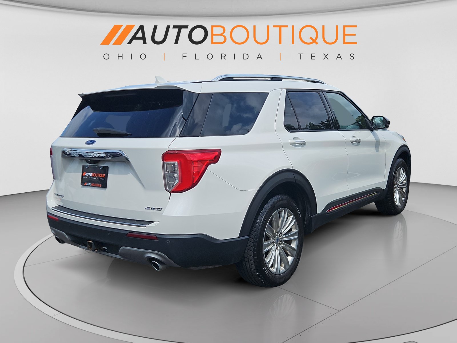 Used 2021 Ford Explorer Limited w/ Equipment Group 301A AWD/4WD image 5