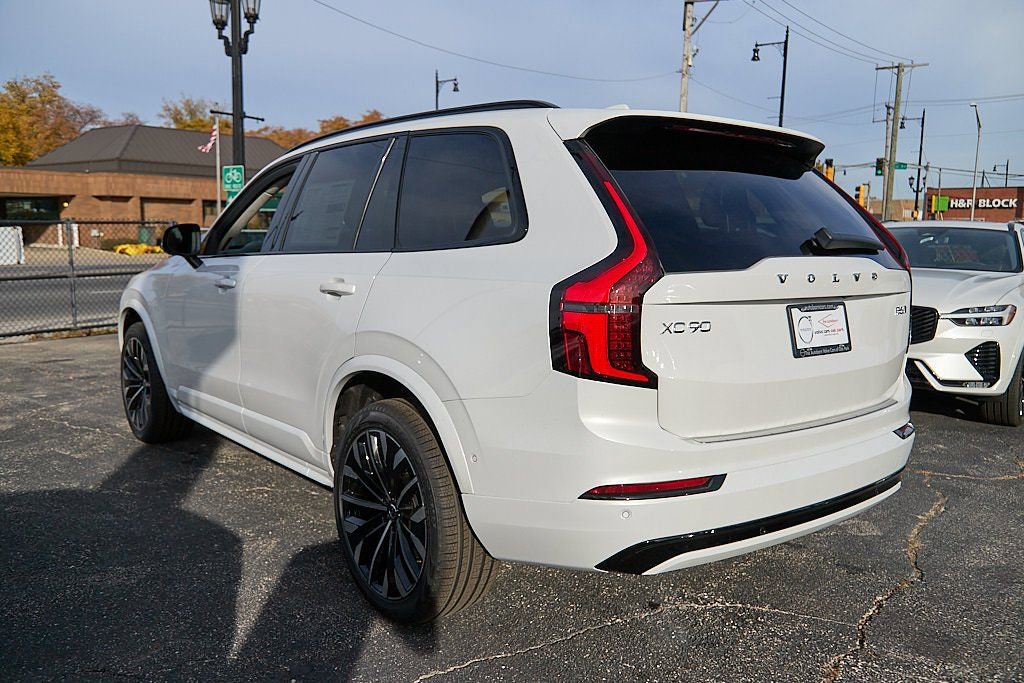 New 2026 Volvo XC90 B6 Ultra w/ Lounge Package image 7